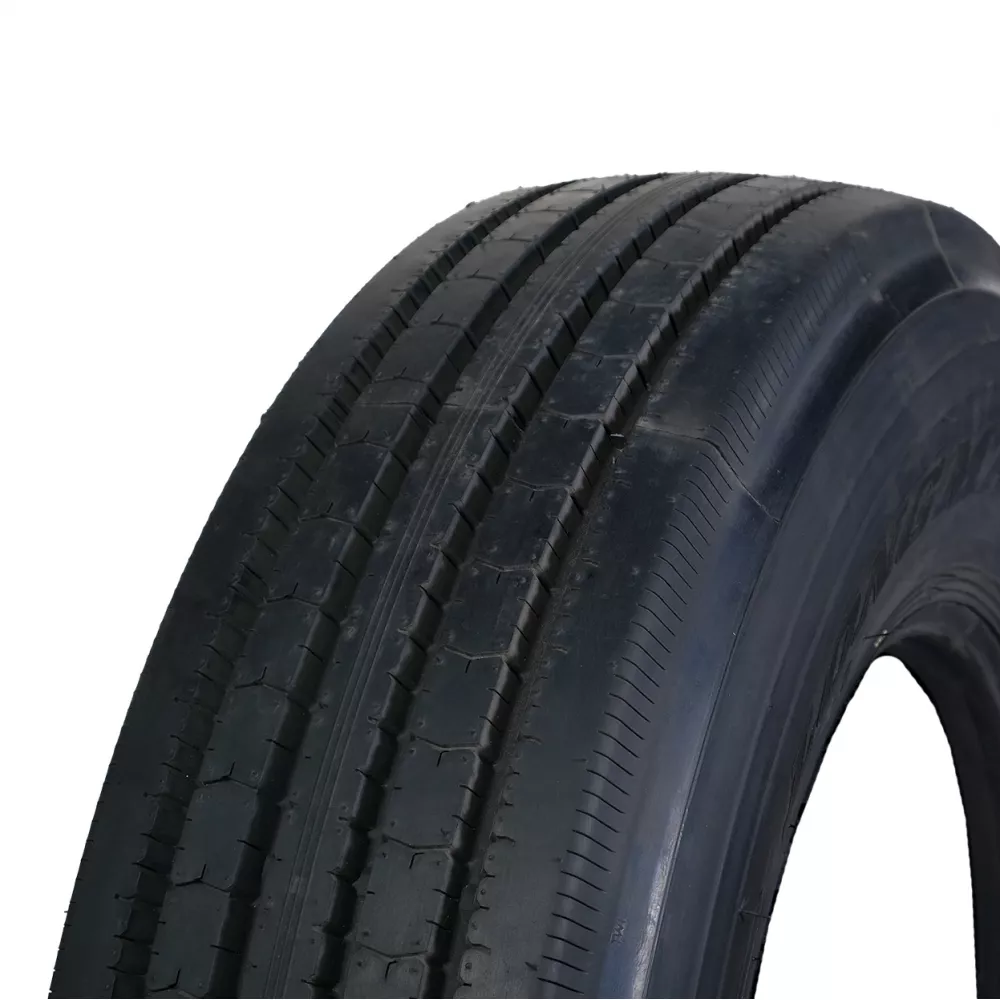 Грузовая шина 295/80 R22,5 Long March LM-216 18PR в Чернушке